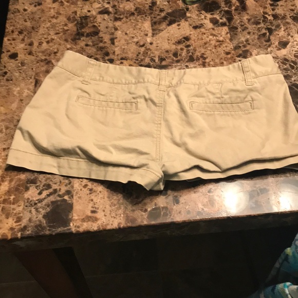 SHORTS - Picture 4 of 8